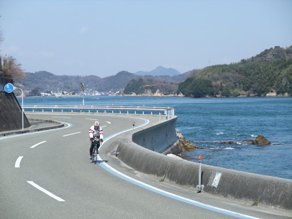 Cyclo No Ie Hotell Imabari Railway Station Exteriör bild